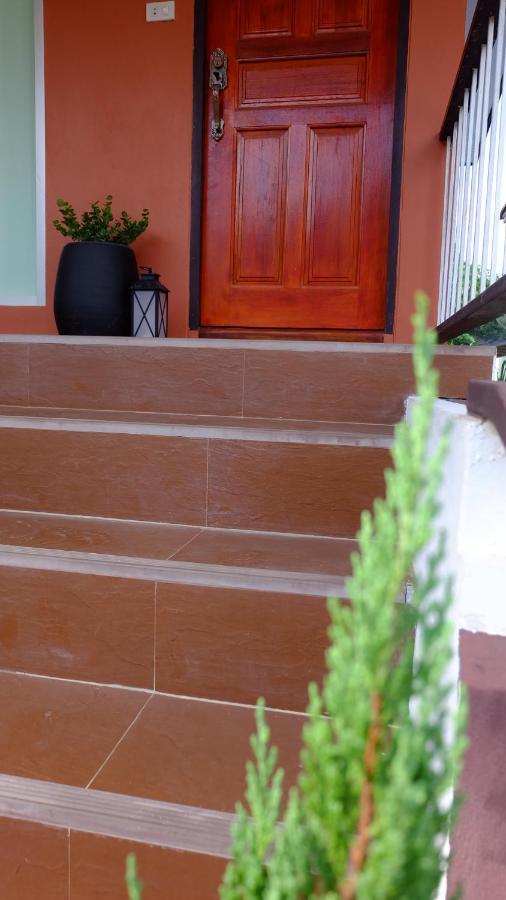 The Backyard Homestay Pakchong Ngoại thất bức ảnh